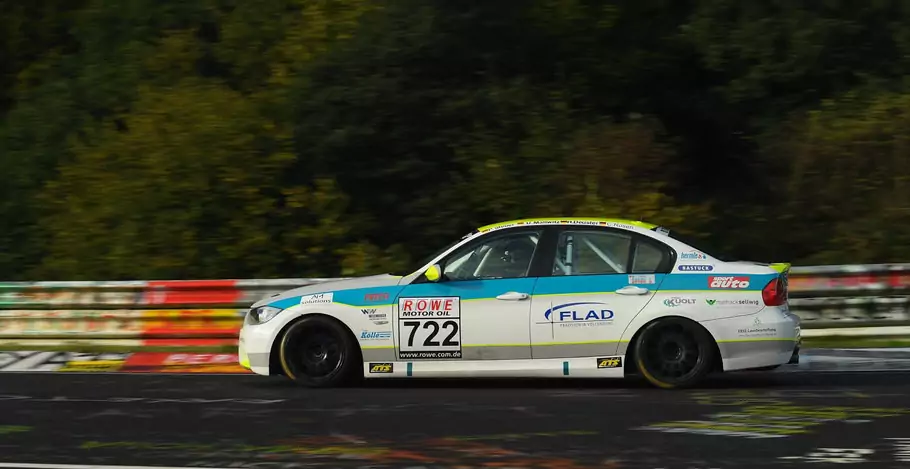 BMW e90 vom EPS-Rennsport-Team im Einsatz beim 24h-Rennen auf dem Nürburgring